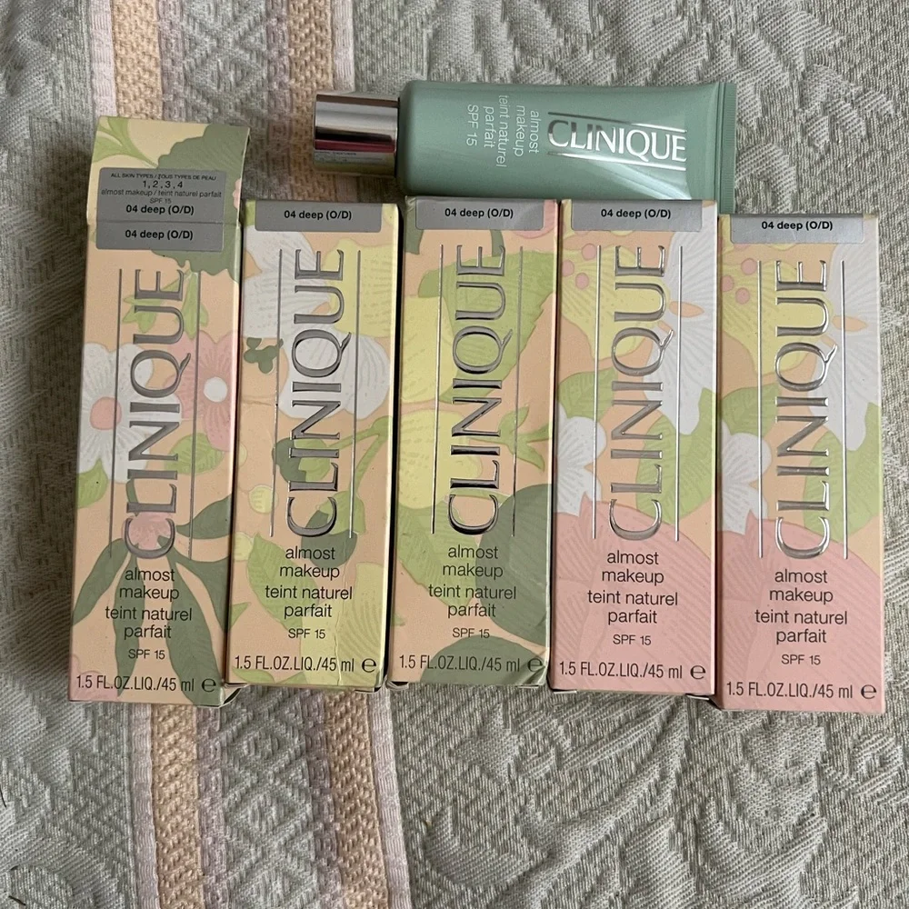 ORIGINAL Clinique Almost Make Up Tinted Moisturizer, Shade Deep, Discontinued